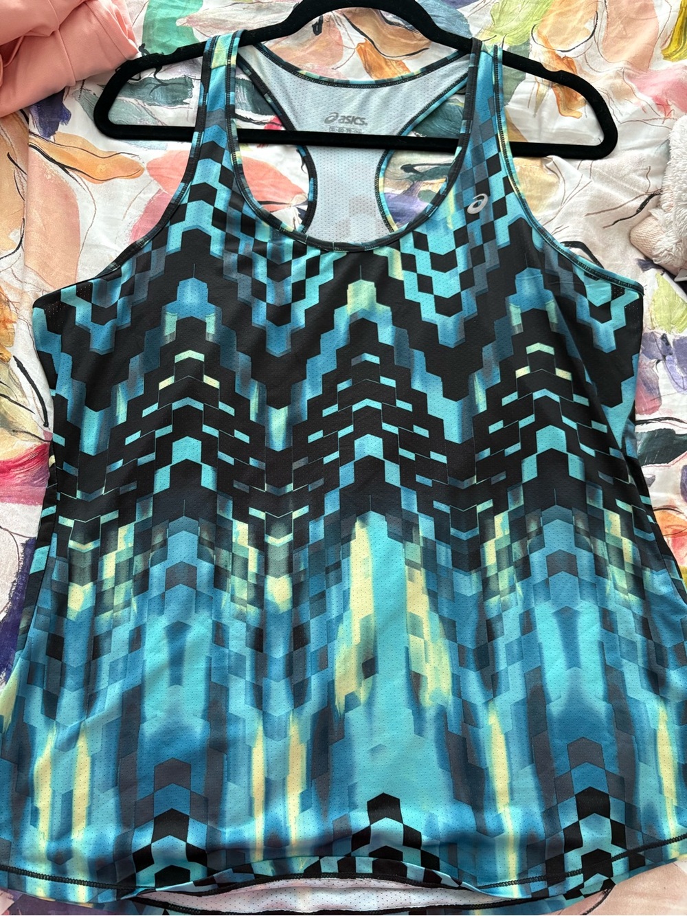 ASICS Women’s Blue and Black Geometric Racerback Tank XL